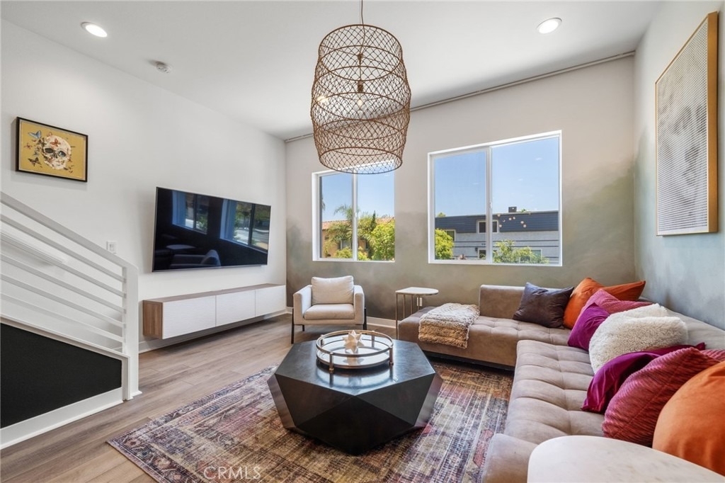 205 Elm - Photo 10