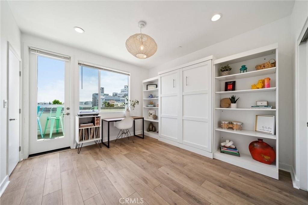 205 Elm - Photo 18