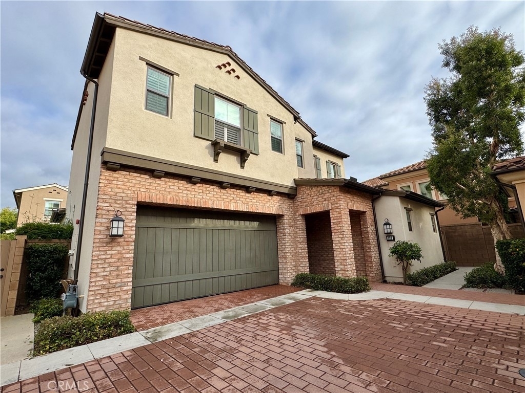 128 Hargrove - Photo 1