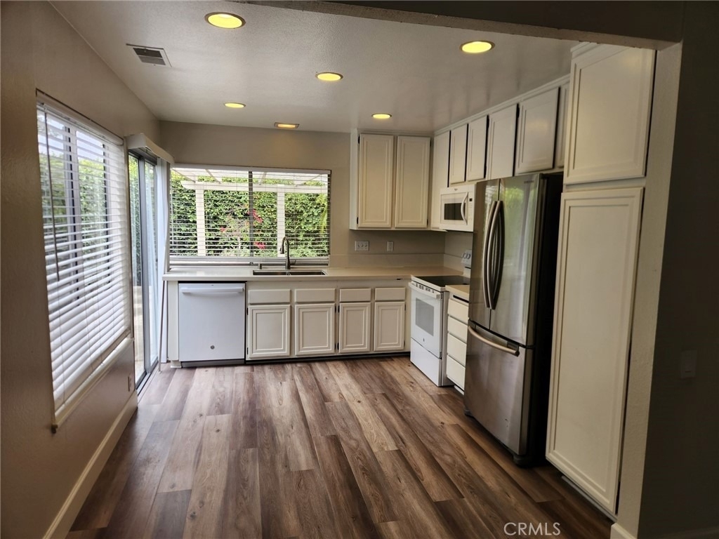 26731 Valpariso - Photo 9