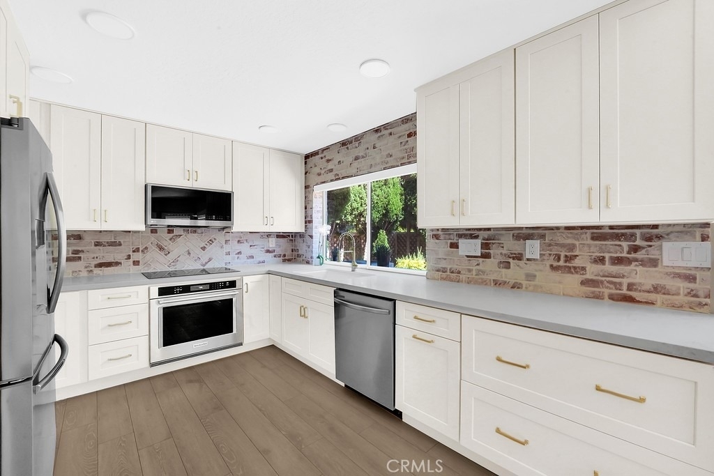 356 E Yale Loop - Photo 4
