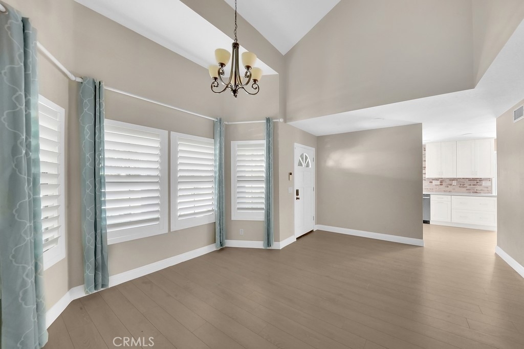 356 E Yale Loop - Photo 2