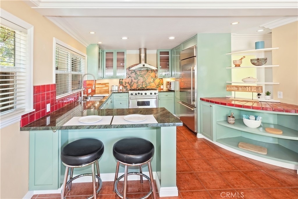 314 Avenida Cumbre - Photo 8