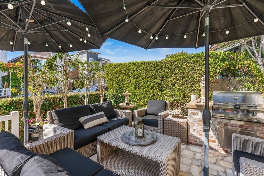 220 Coral - Photo 1