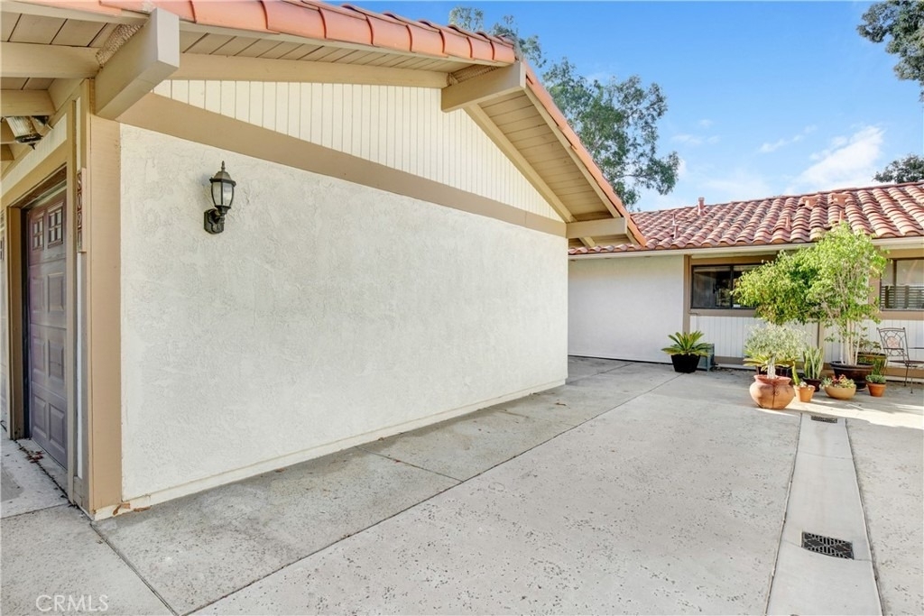 8024 Valle Vista Drive - Photo 15