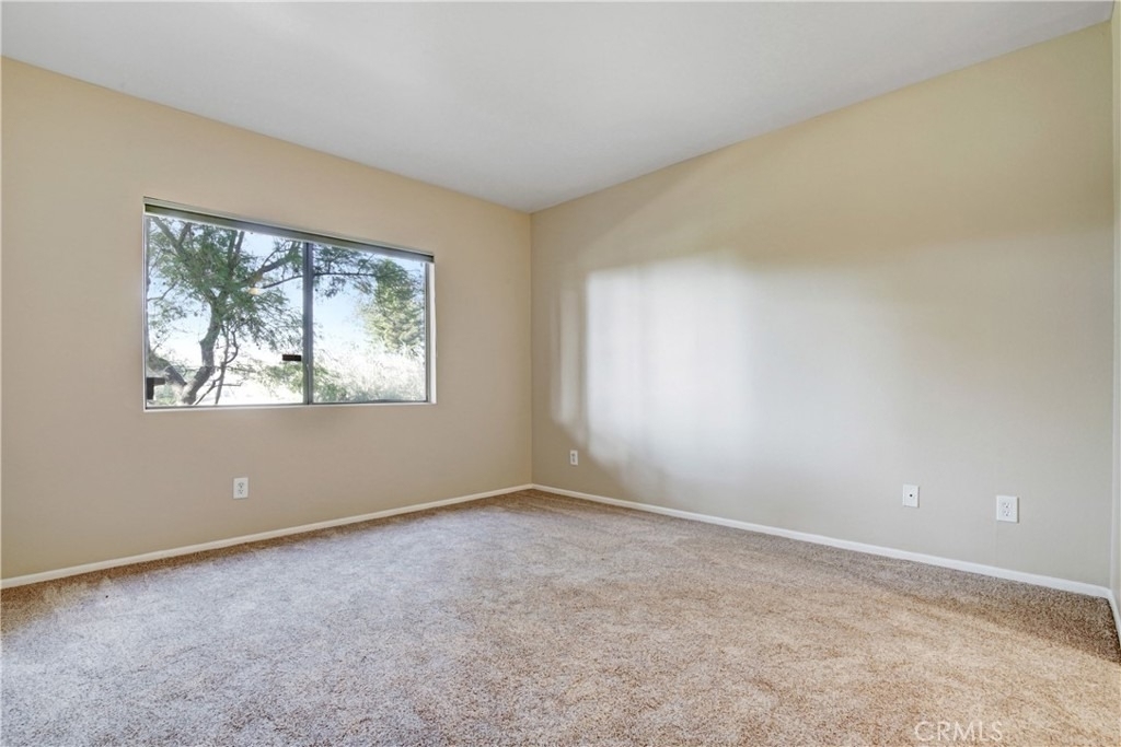 8024 Valle Vista Drive - Photo 12
