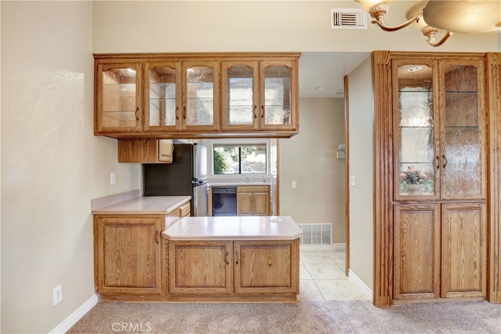 8024 Valle Vista Drive - Photo 6