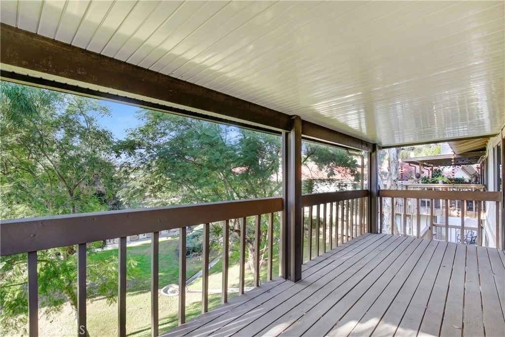 8024 Valle Vista Drive - Photo 7