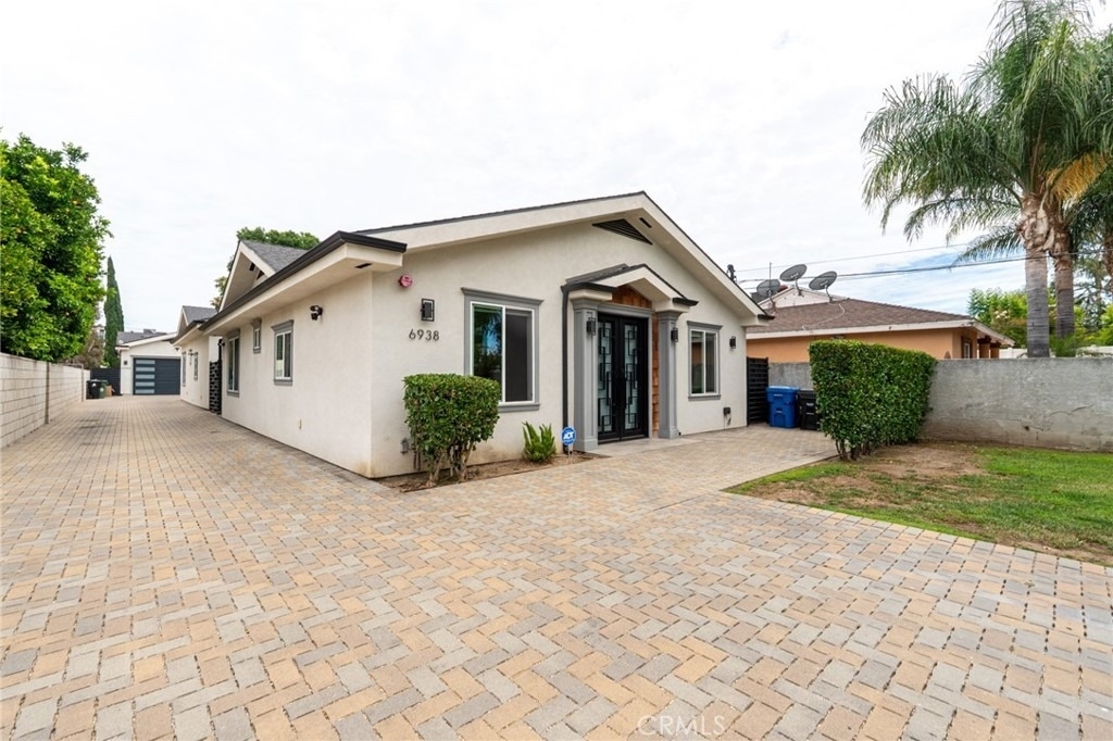 6938 Peach Avenue - Photo 1
