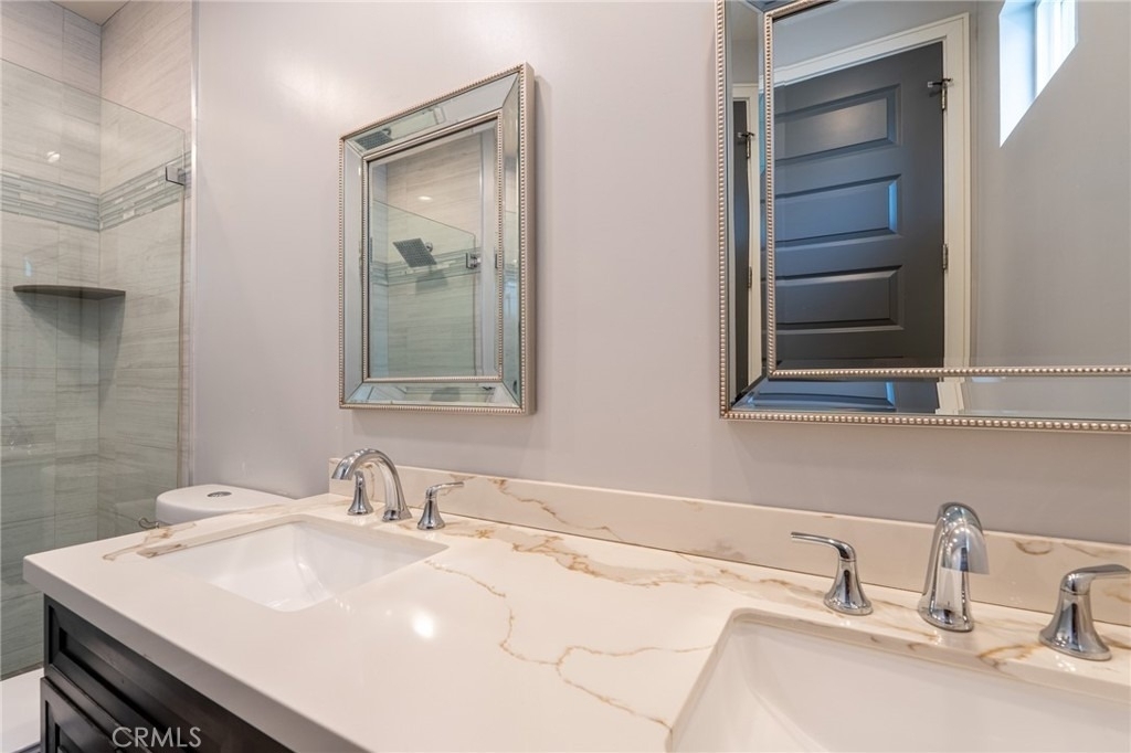 6938 Peach Avenue - Photo 13