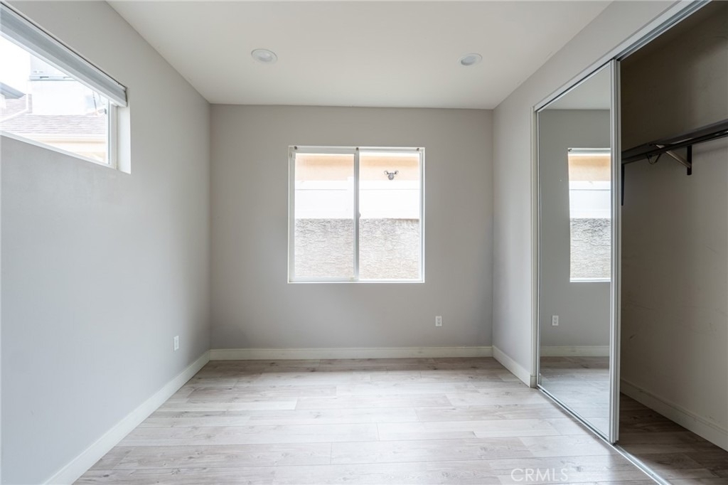 6938 Peach Avenue - Photo 15