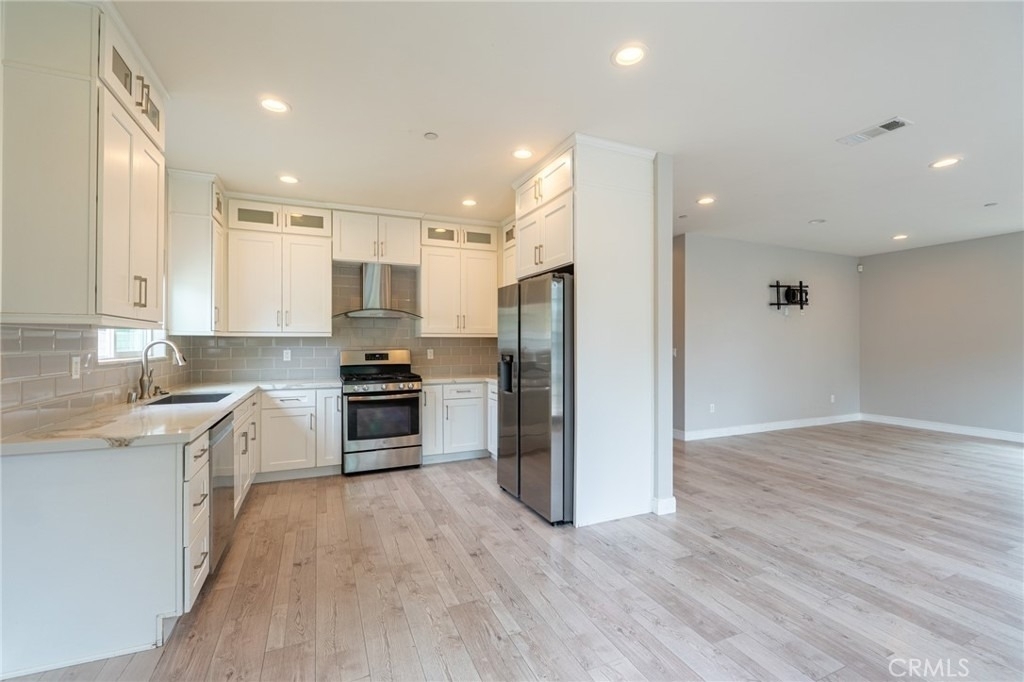 6938 Peach Avenue - Photo 7