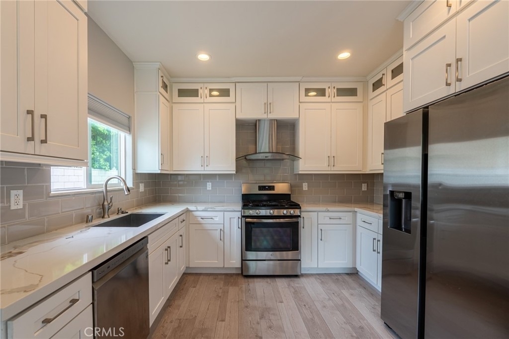 6938 Peach Avenue - Photo 4