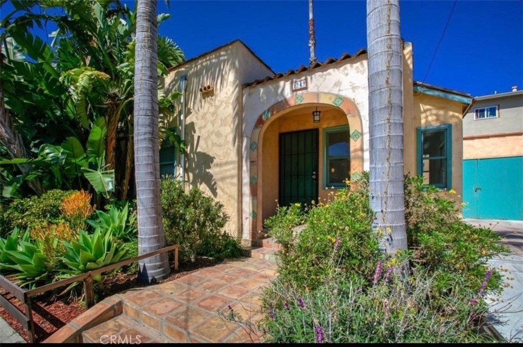 1349 N Citrus - Photo 1