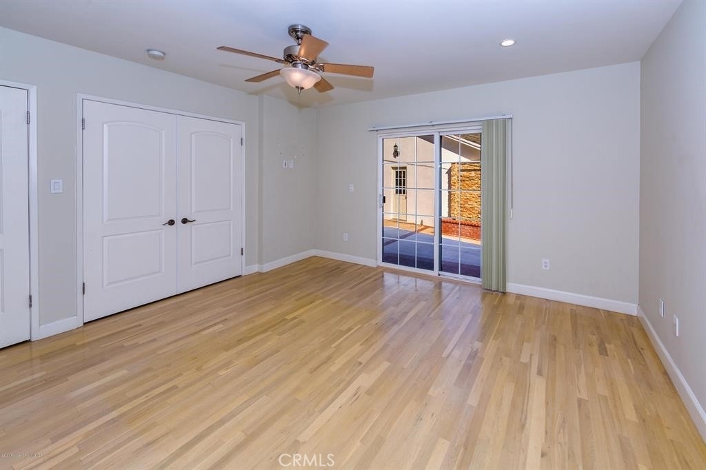 3960 Mayfield Avenue - Photo 9