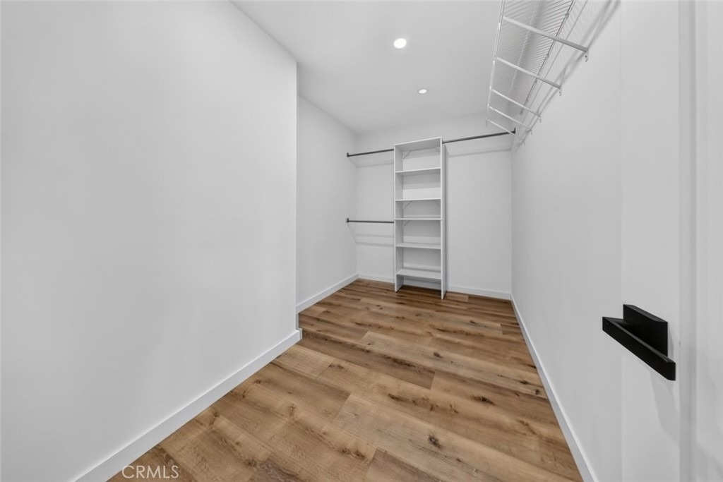 20001 Hiawatha Street - Photo 38