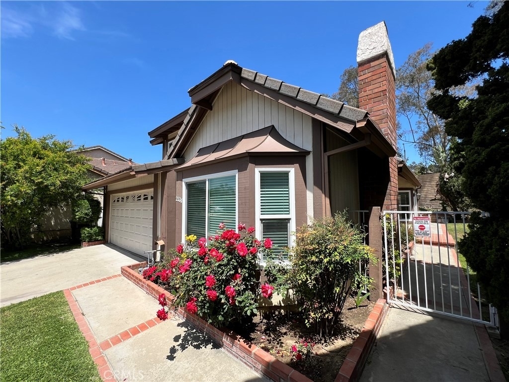 2134 Baywood - Photo 2