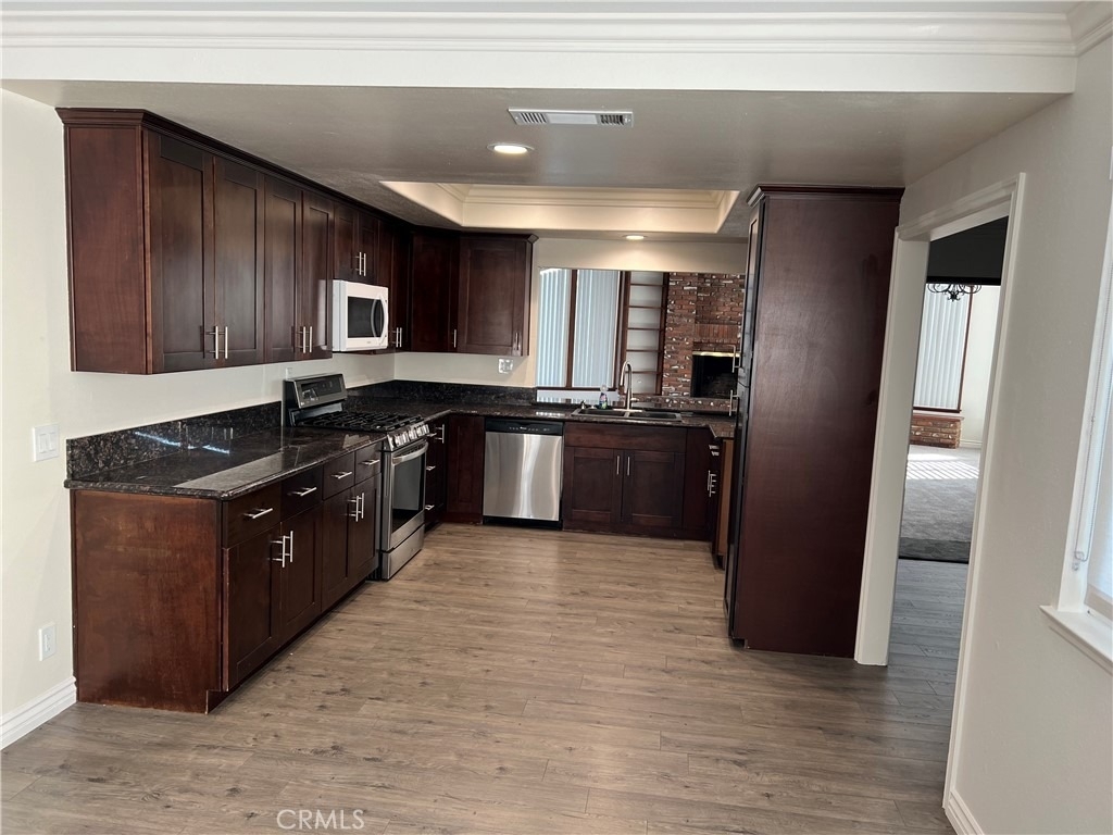 122 Fulton Way - Photo 1