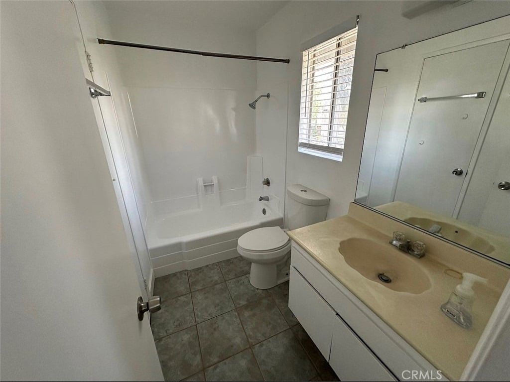 1501 E Fairfield Court - Photo 12
