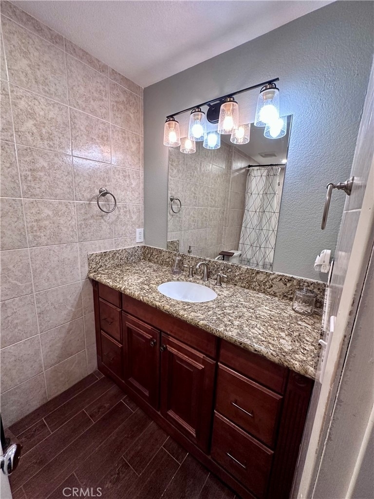 9221 Signature - Photo 4