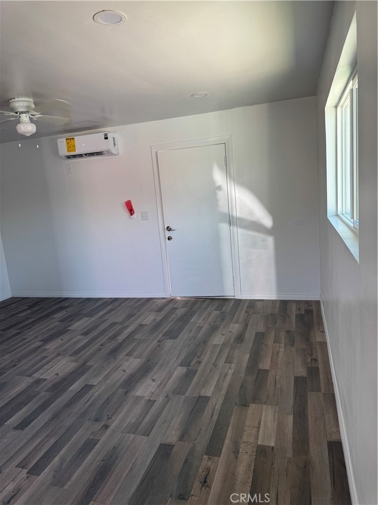 1124 Ramona Avenue - Photo 2