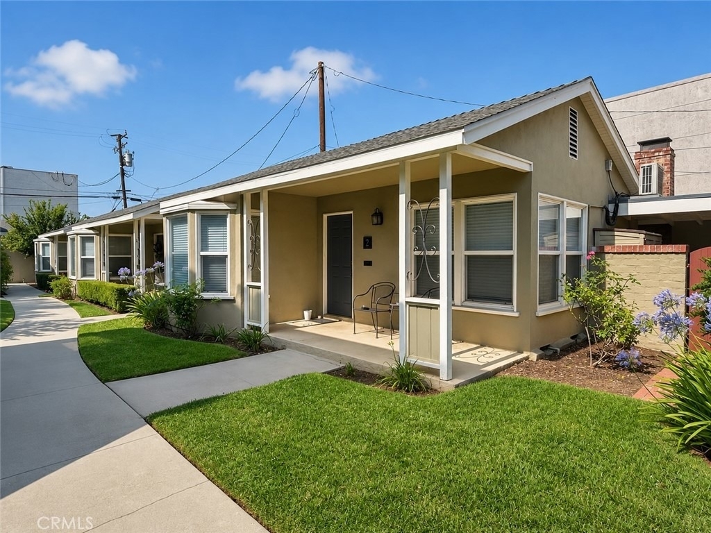 256 W College Street - Photo 1
