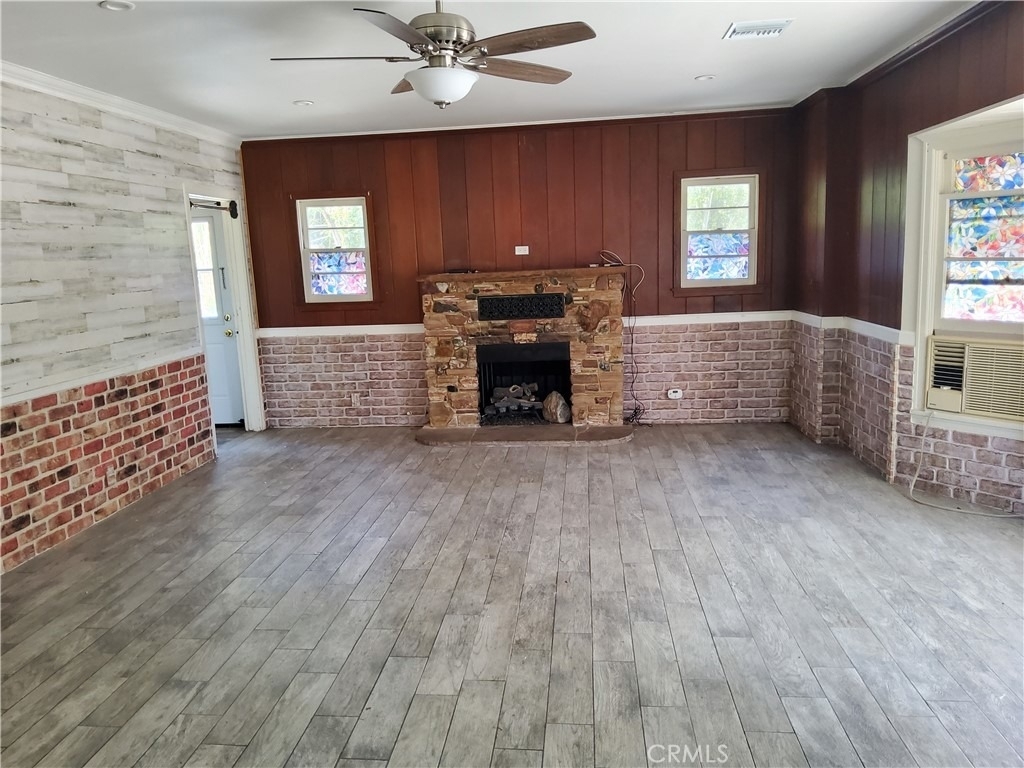 10630 Hillhaven Avenue - Photo 2