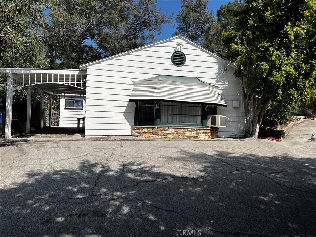 10630 Hillhaven Avenue - Photo 0
