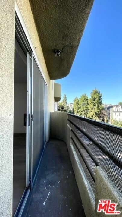 420 S Harvard Boulevard - Photo 12
