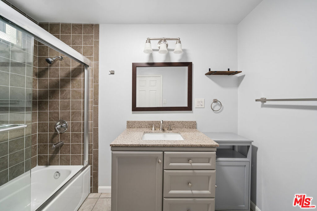 1543 W 23rd Street - Photo 12