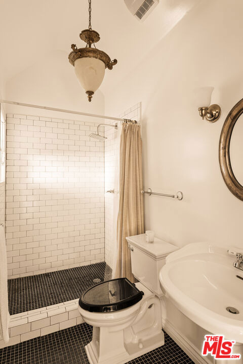 2272 India Street - Photo 11