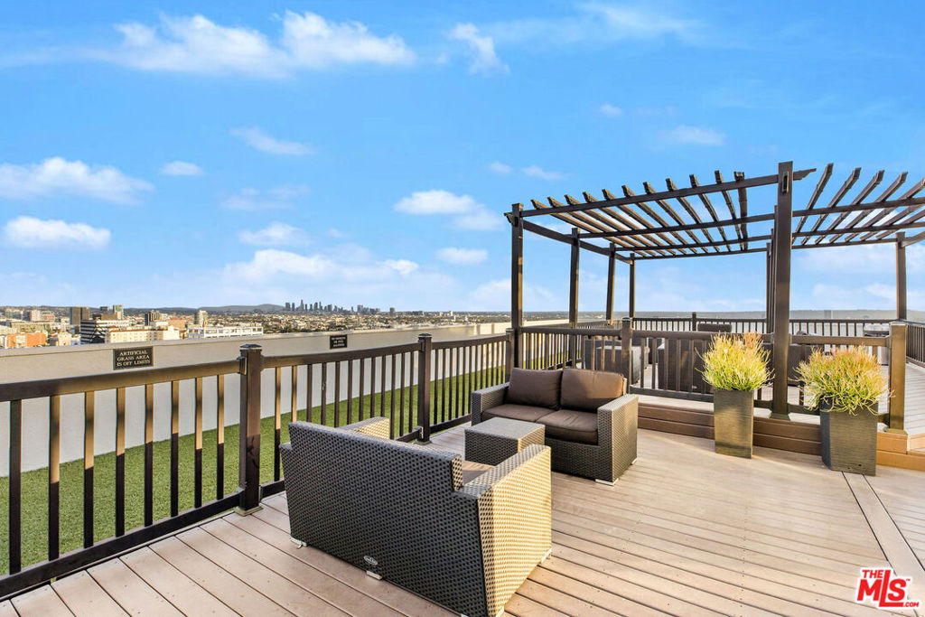 7250 Franklin Avenue - Photo 17