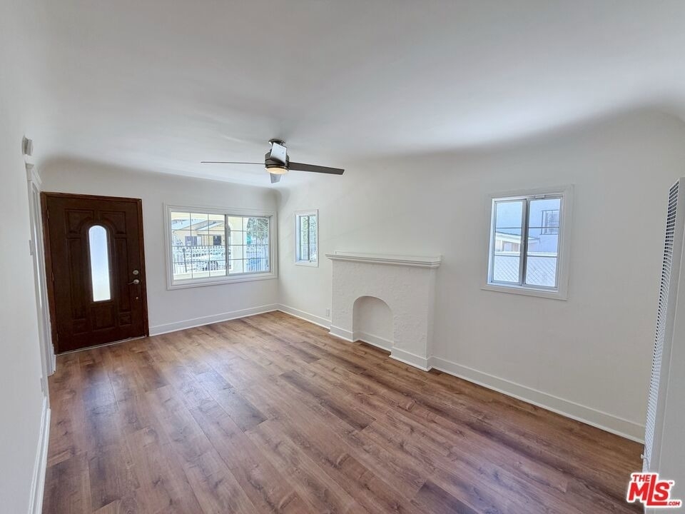 2407 Fernleaf Street - Photo 2