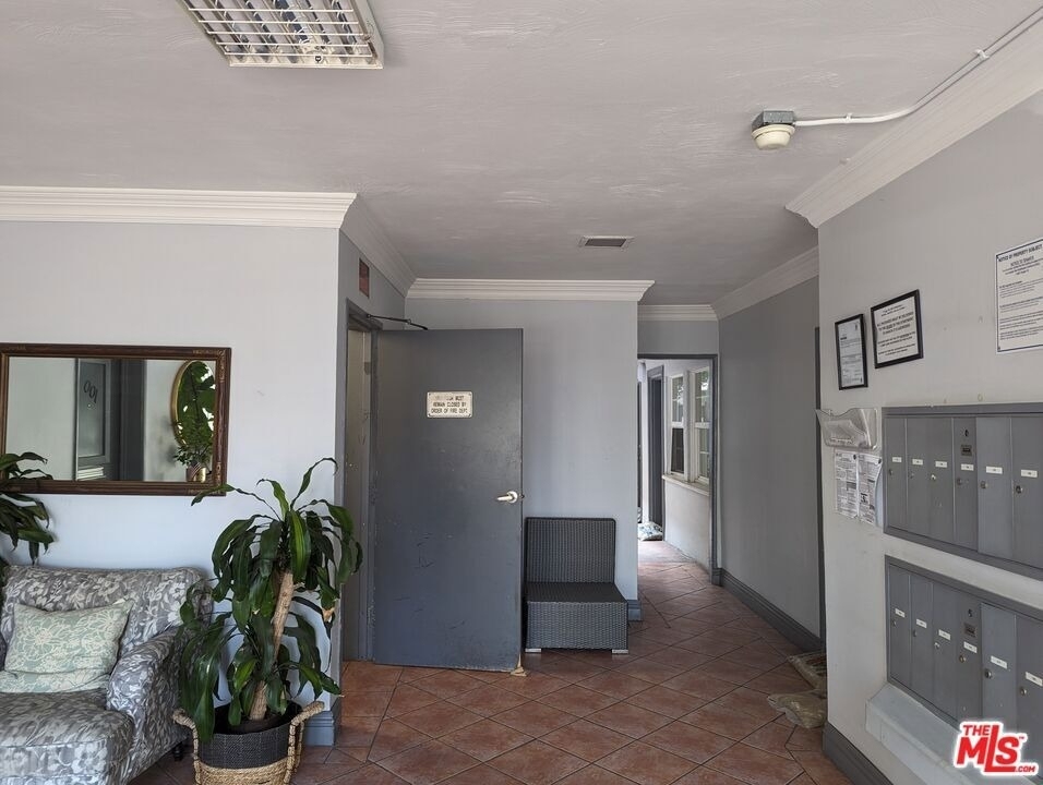 615 N Rossmore Avenue - Photo 5
