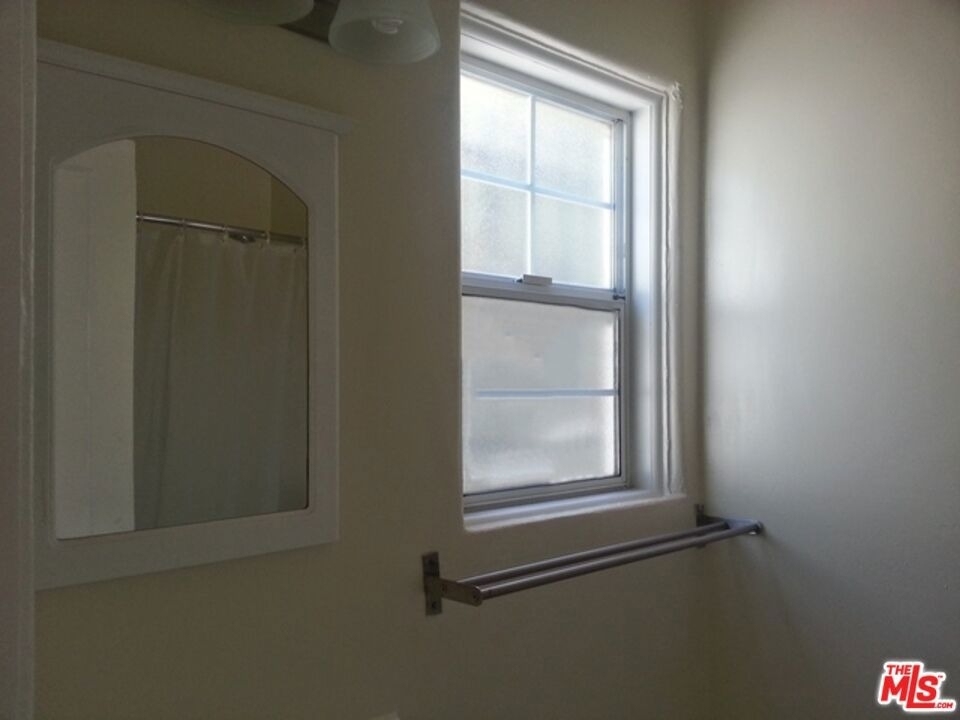 615 N Rossmore Avenue - Photo 4