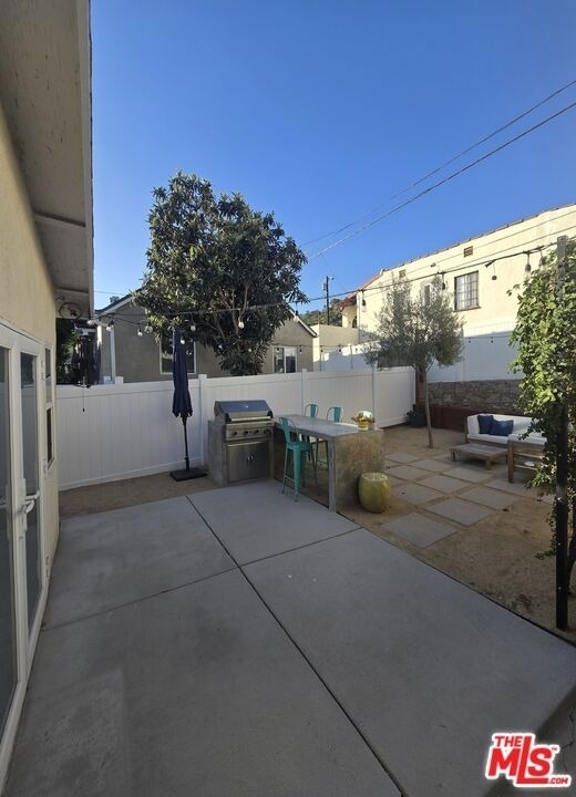919 Isabel Street - Photo 27