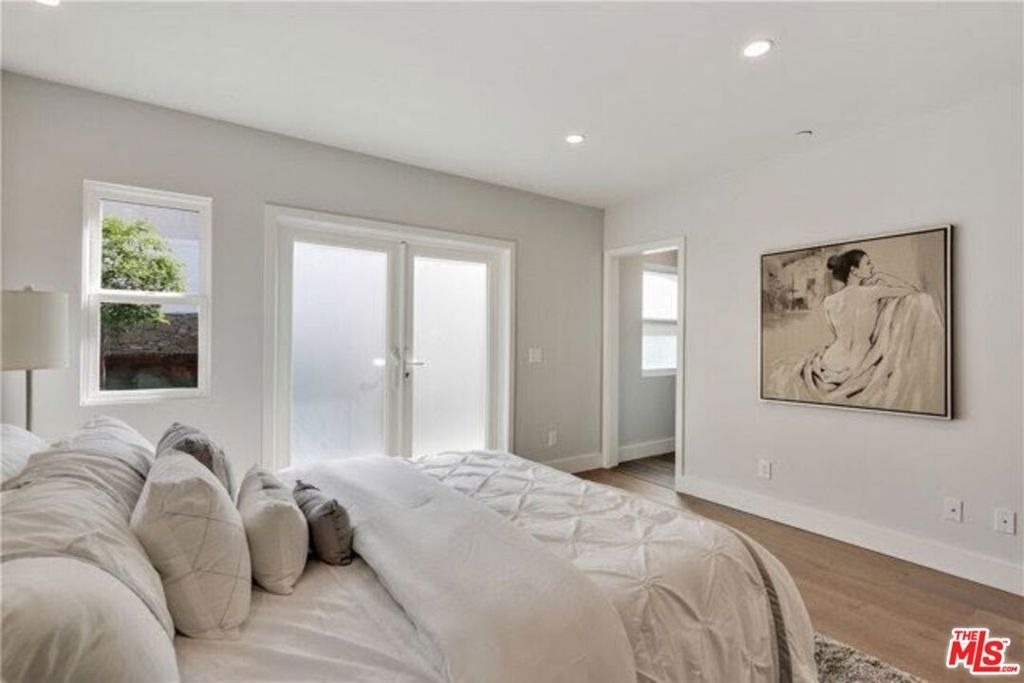 919 Isabel Street - Photo 9