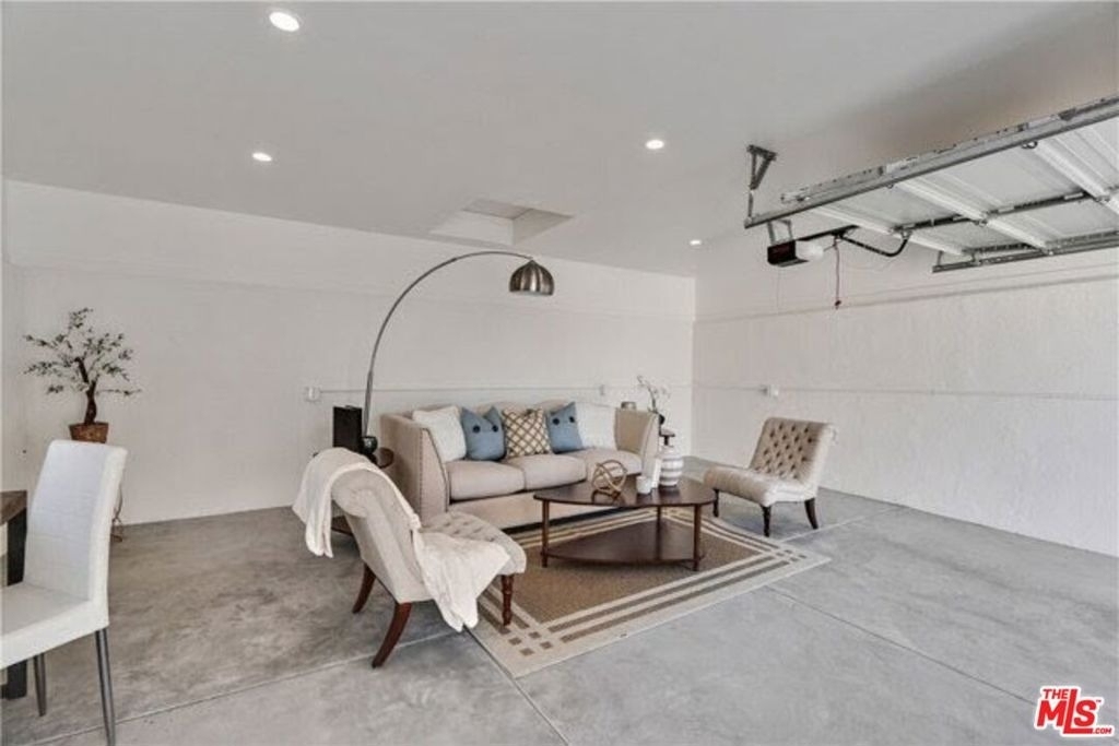 919 Isabel Street - Photo 17