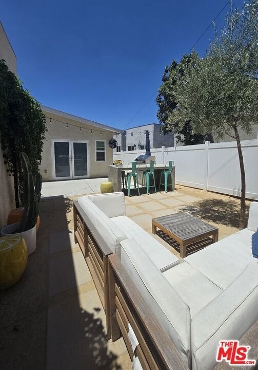 919 Isabel Street - Photo 22