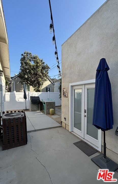 919 Isabel Street - Photo 29