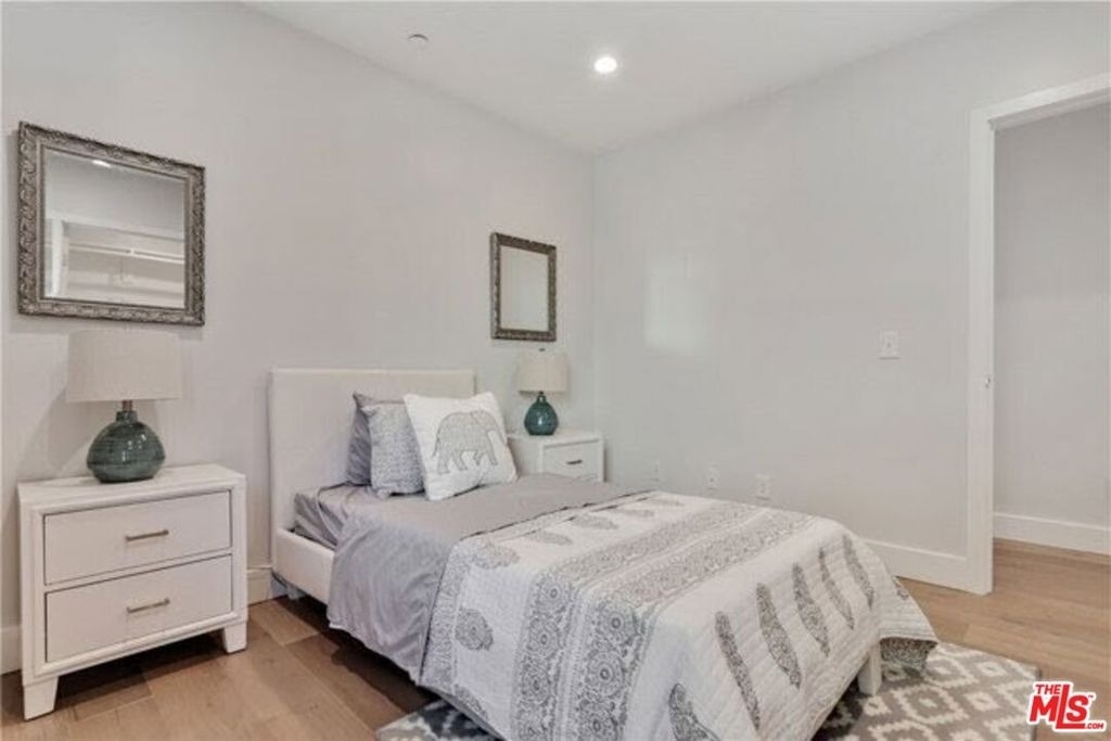 919 Isabel Street - Photo 13