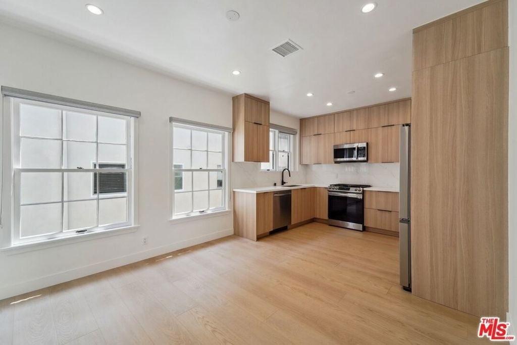 9122 W 3rd Street - Photo 9
