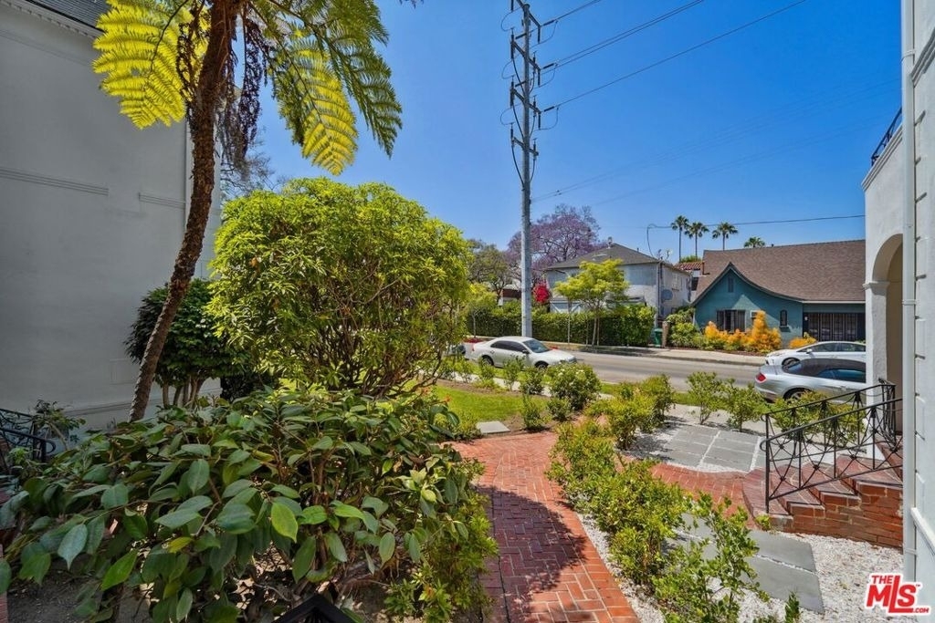 9122 W 3rd Street - Photo 3