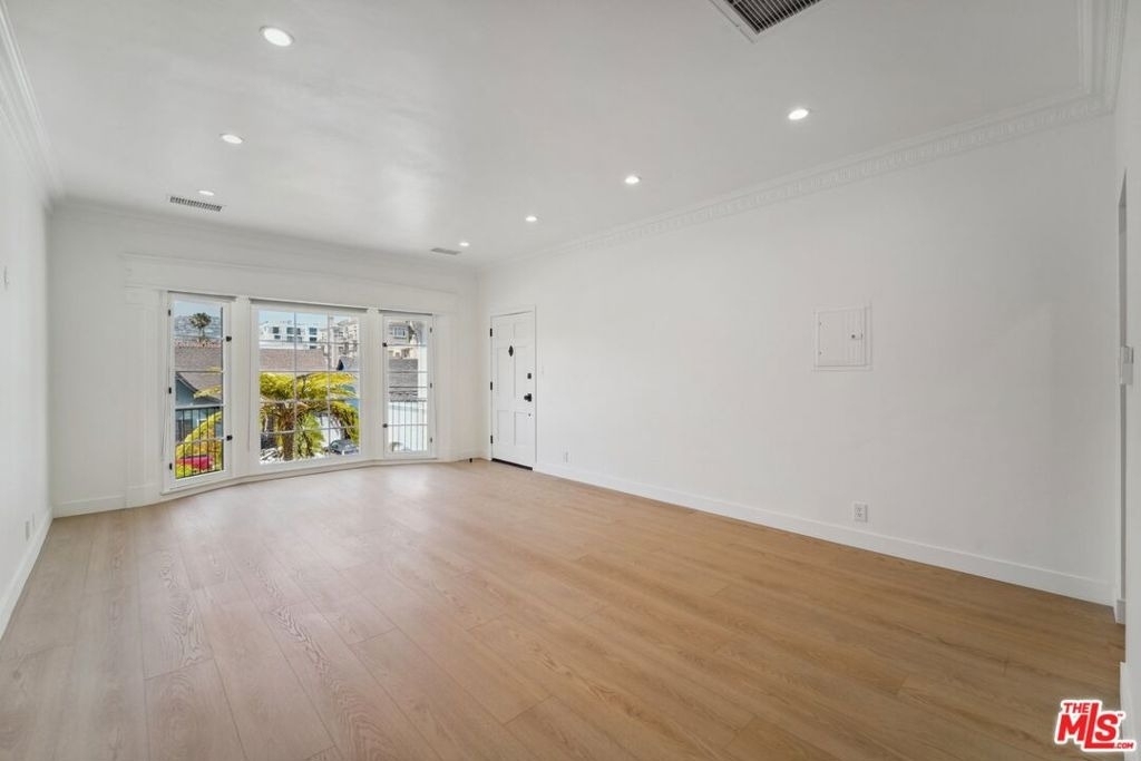 9122 W 3rd Street - Photo 6