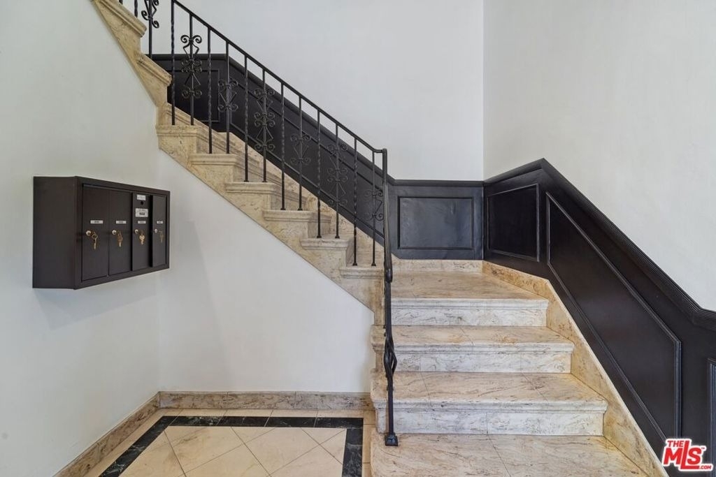 9122 W 3rd Street - Photo 4