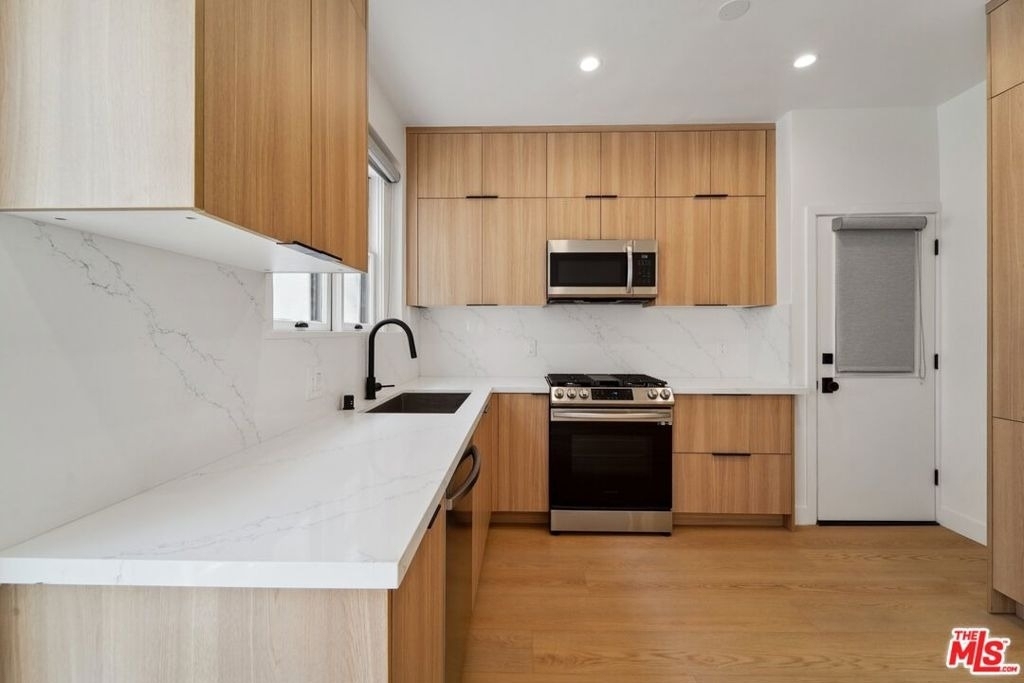 9122 W 3rd Street - Photo 13