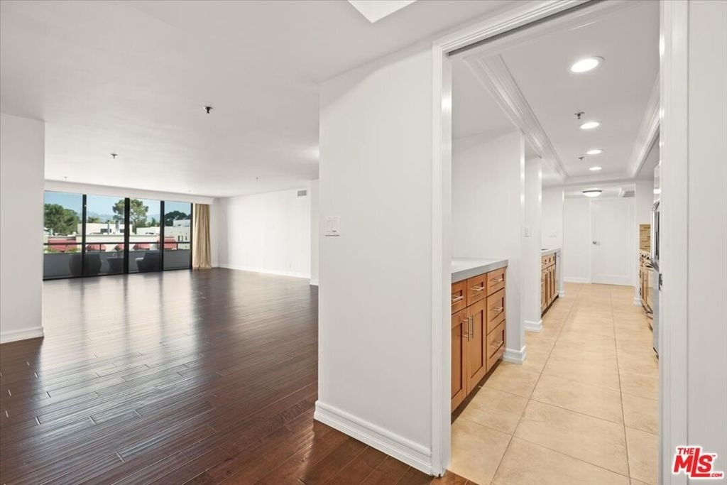 10660 Wilshire Boulevard - Photo 4