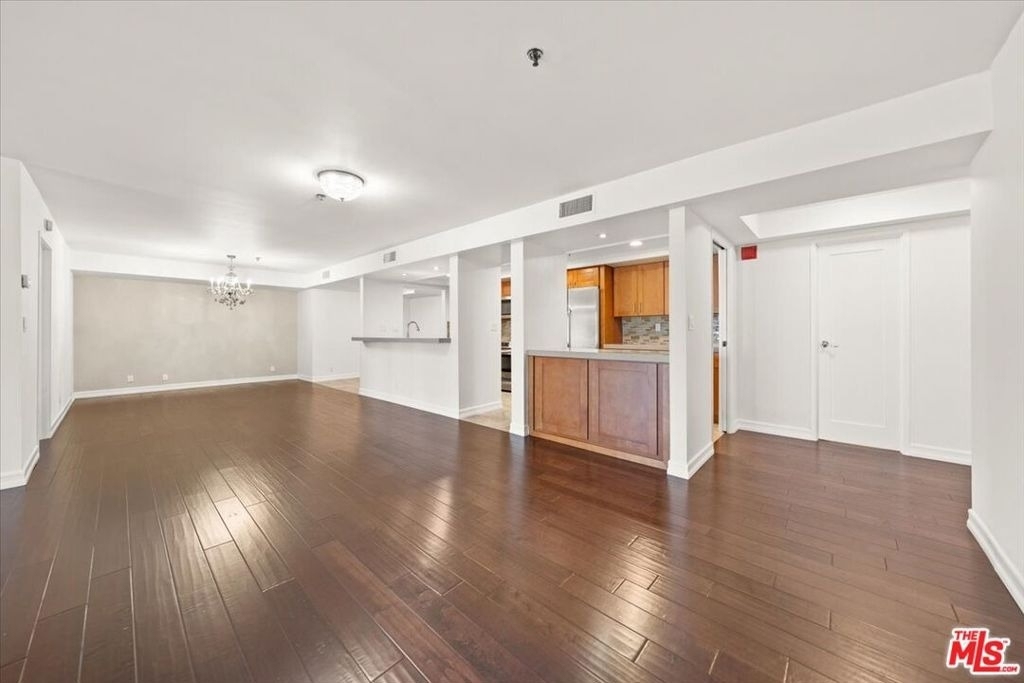 10660 Wilshire Boulevard - Photo 2