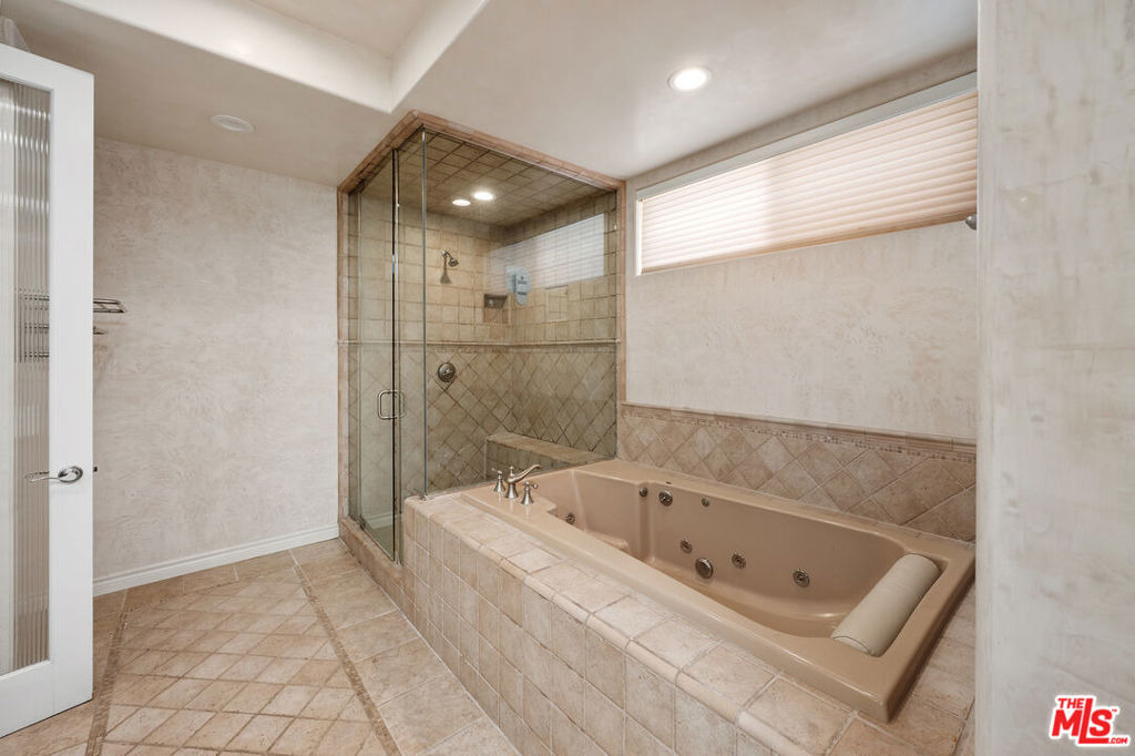 118 Channel Pointe Mall - Photo 14