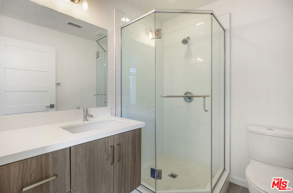 1045 Manzanita Street - Photo 27